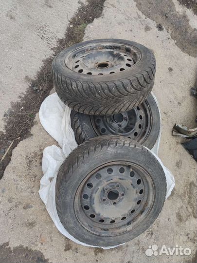 R16 Goodyear UltraGrip Extreme 205/55, PCD 5x114.3 DIA 38