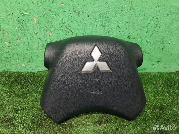 Подушка безопасности в руль Mitsubishi Grandis 20