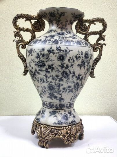 Ваза настольная, материал керамика, полистоун