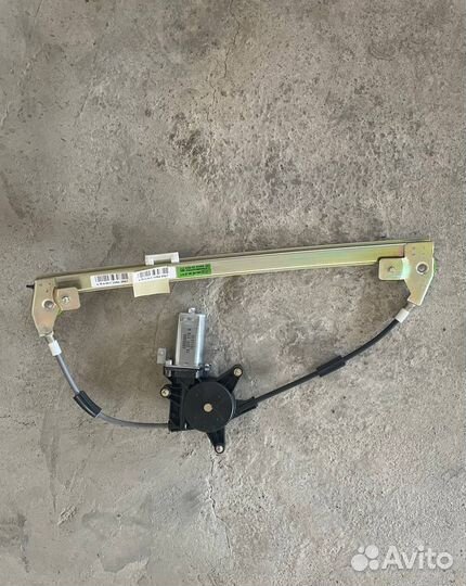 Стеклоподъёмник электрический задний на Samand (L)