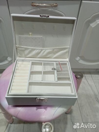 Шкатулка для украшений