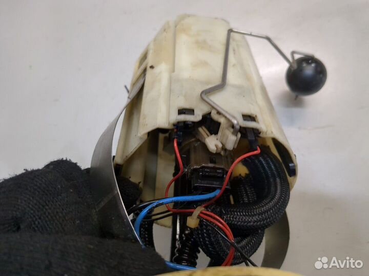 Насос топливный электрический Volvo XC70, 2004