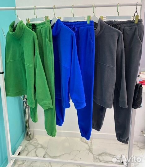 Спортивный костюм женский в наличии