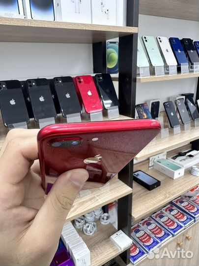 iPhone 8 Plus, 64 ГБ