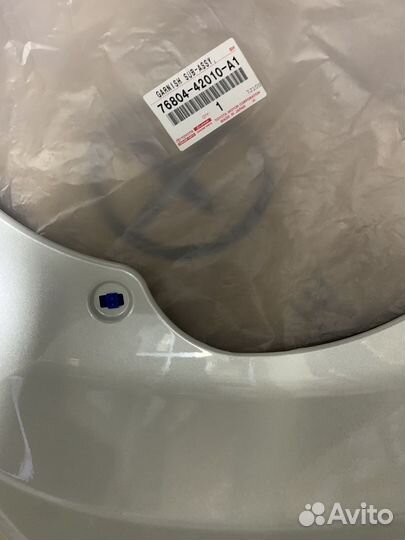 Накладка Toyota 7680442010A1