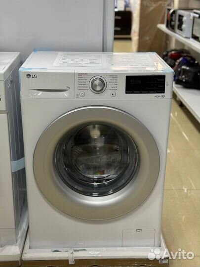 Стиральная машина LG F2M5HS4WP белый