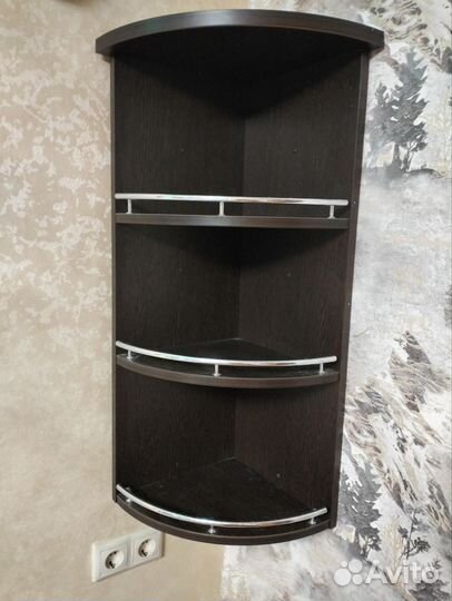 Полка навесная угловая