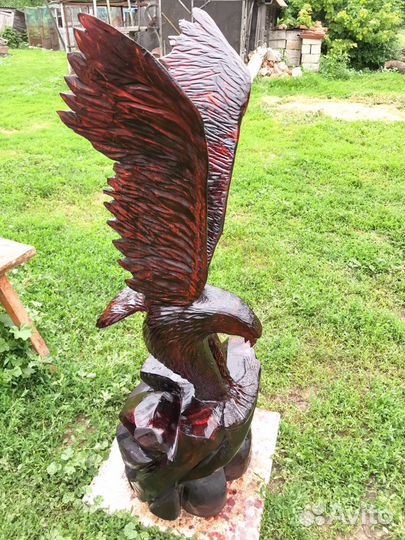 Орёл из дерева