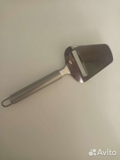 Нож-лопатка для сыра б/у