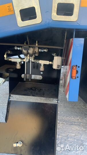 Полуприцеп трал (тяжеловоз) Авиком 98712-04 с ломаной рамой, 2023