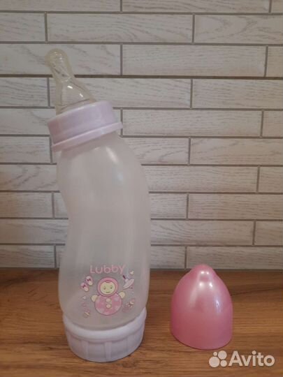 Бутылочки и пустышки