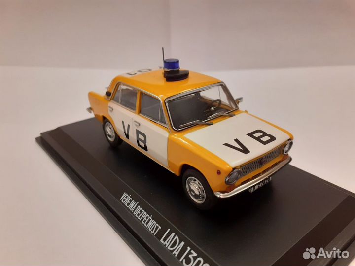 1:43 LADA 1300 