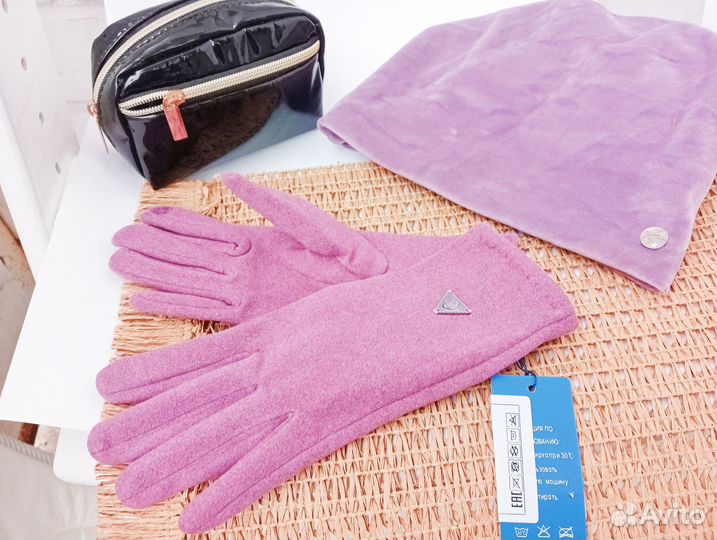 Перчатки и шапка новые