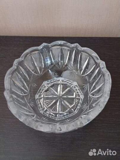 Хрустальная салатница и хрустальная конфетница