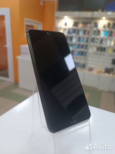 Xiaomi Redmi 8, 3/32 ГБ