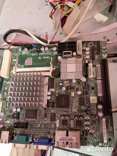 Supermicro sas815tq, x7spe-hfd525