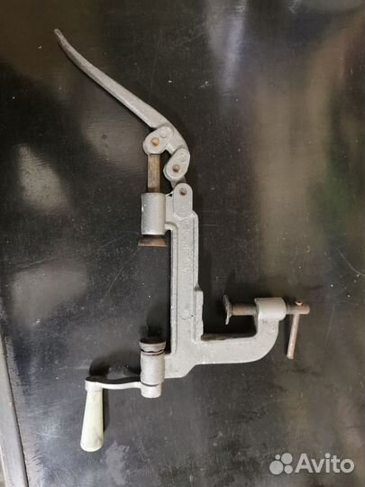 Закрутка настольная для завальцовки патронов