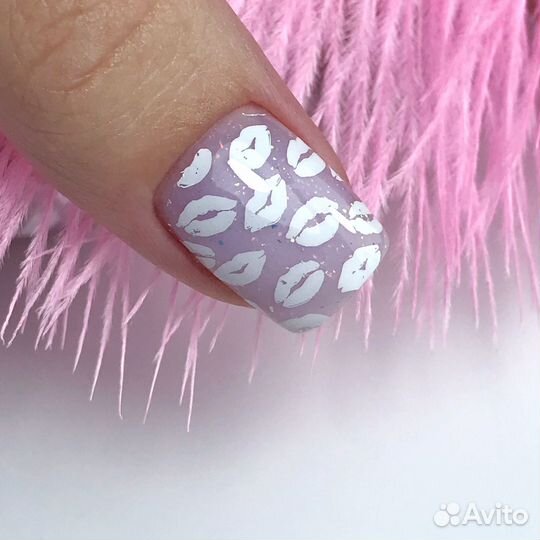 Маникюр, педикюр, наращивание ногтей