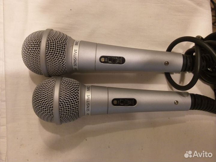 Микрофон для караоке проводной