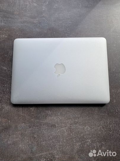 Macbook Pro 13 2015 8 ram 512 ssd