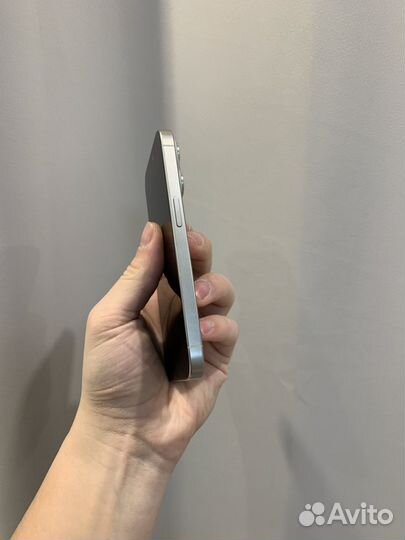 iPhone 15 Pro, 256 ГБ