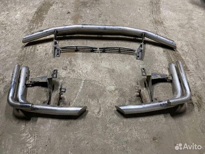 Защитные дуги на Toyota Land Cruiser 200