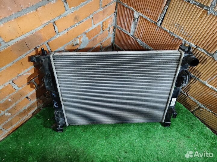 Радиатор охлаждения Renault Duster 1.5dCi