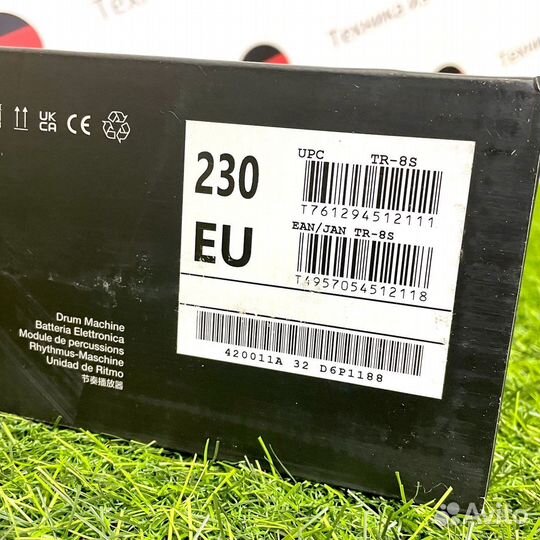 Драм-машина Roland TR-8S