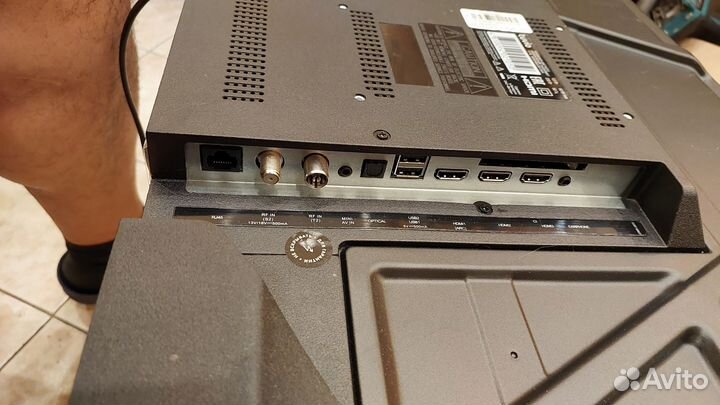 Телевизор tuvio 32 битый