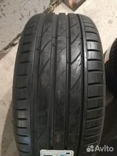 Maxxis Victra Sport VS5 245/35 R18 92Y