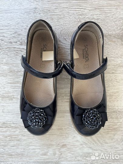Туфли лаковые Futurino school для девочки 33 р-р