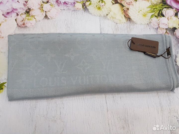 Палантин Louis Vuitton светло-серый