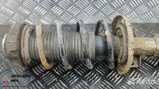 Стойка передняя правая Skoda Fabia 2 (5J) 2008