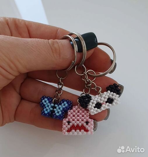 Брелок из бисера хэндмейд