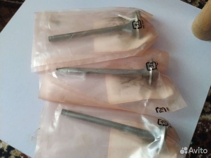 Клапон впускной honda