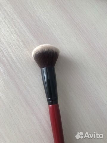 Smashbox blurring foundation brush