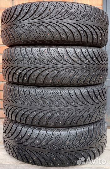 Goodyear UltraGrip Extreme 215/65 R16