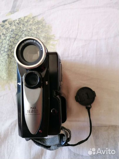 Видео-камера