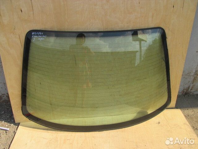 Стекло заднее Audi 100 C4 1991-1994