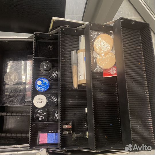 Чемодан визажиста