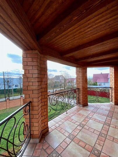 Коттедж 400 м² на участке 31 сот.