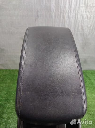 Консоль центральная с подлокотником Ssangyong Act