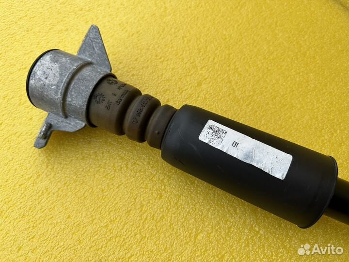 Амортизатор задний правый Porsche Macan 95B/2