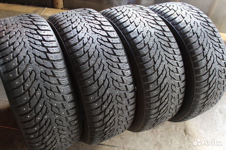 Nokian Tyres Hakkapeliitta 9 235/55 R17 103T