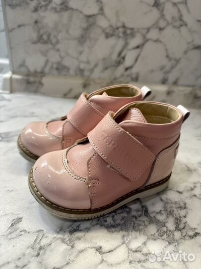 Ботинки демисезонные для девочки 22 размер
