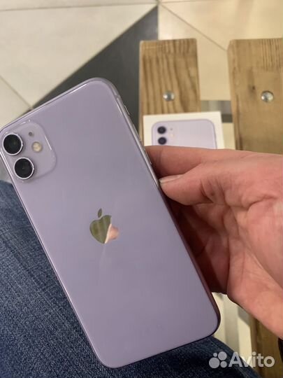 iPhone 11, 64 ГБ