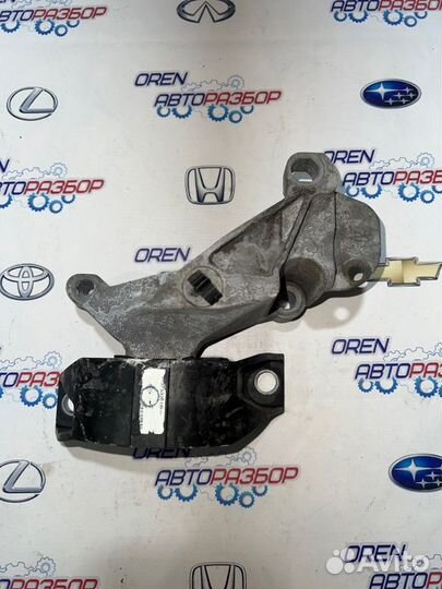 Кронштейн опоры двигателя Nissan Almera G15 1.6