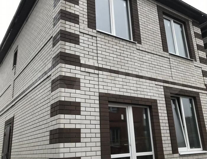 Дом 111 м² на участке 2,2 сот.