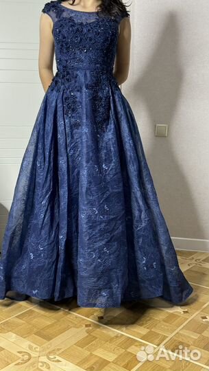 Вечернее платье