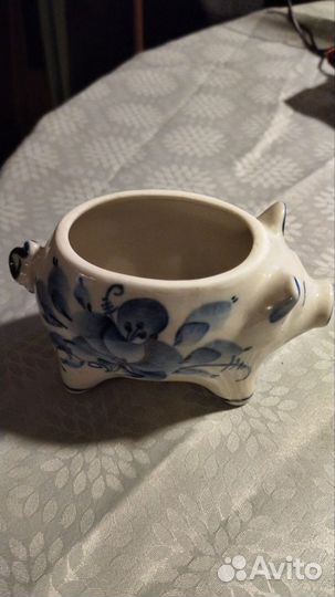 Гжель, бомбоньерка /шкатулка